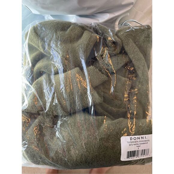 Donni Terry Henley Sweatshirt NWT NEW - Picture 7 of 8